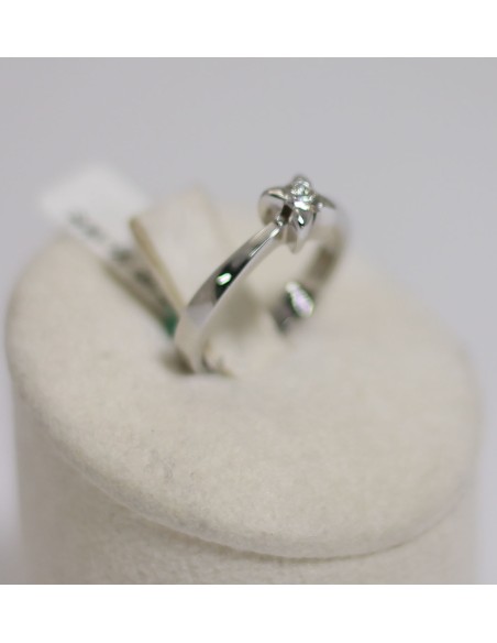 Anello in oro bianco 18Kt solitario con diamanti naturali 103229 on...