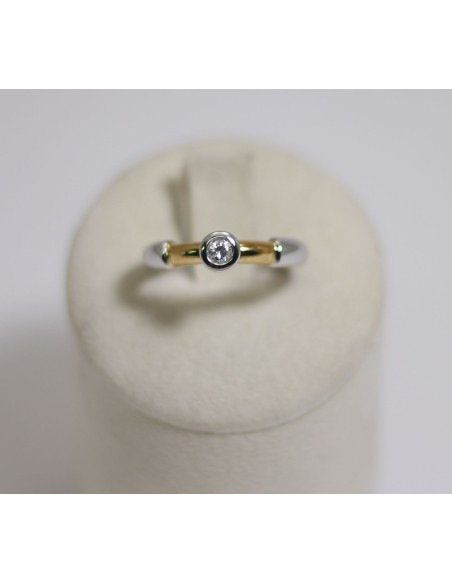 Anello in oro bianco e giallo 18Kt solitario con diamanti naturali ...