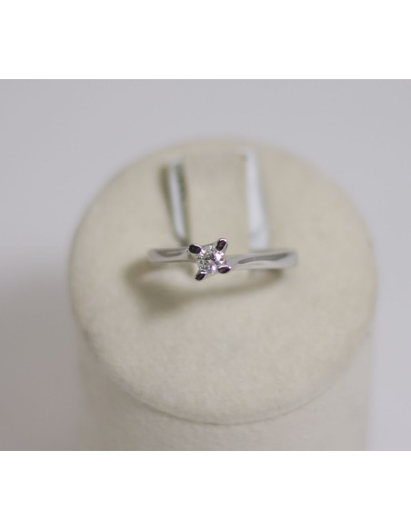Anello in oro bianco 18Kt solitario con diamanti naturali 1032219 o...