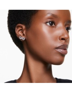 SWAROVSKI HYPERBOLA:ORECCHINO A BUCO FIG PAVE WHIT only 99,00 € on ... 2