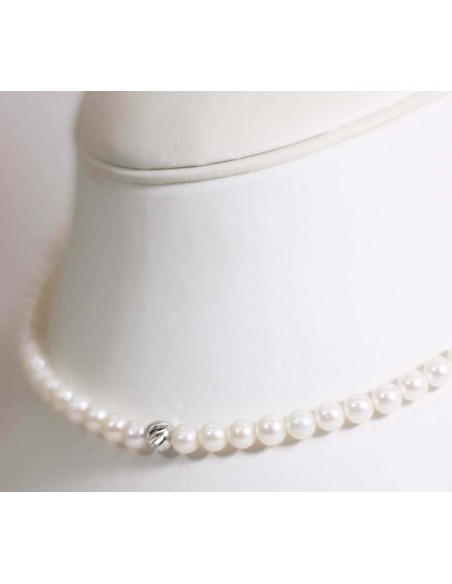 Collana in oro bianco con perle e sfera in oro bianco B-197B/RIG on...